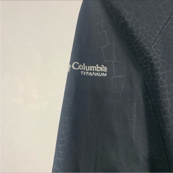Columbia titanium Women’s like NEW winter jacket button and belt jacket size S - Picture 4 of 5